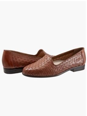 Trotters Liz Slip On Loafer
